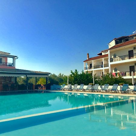 Ccb Bruskos Hotel Айос-Георгіос Екстер'єр фото